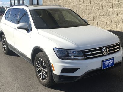 Used 2020 Volkswagen Tiguan SE w/ Panoramic Sunroof Package