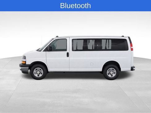 Used 2025 Chevrolet Express 3500 LT w/ LT Preferred Equipment Group RWD image 6