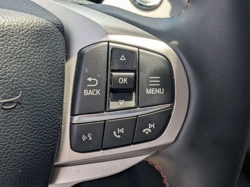 Used 2025 Ford Explorer Active RWD image 18