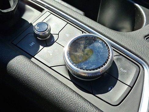 Used 2024 Cadillac XT6 Sport w/ Technology Package image 25