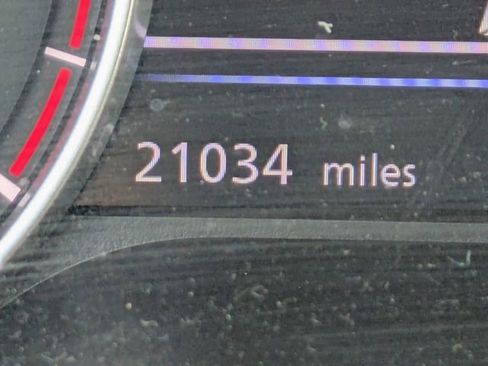 Used 2025 Nissan Sentra SV FWD image 29