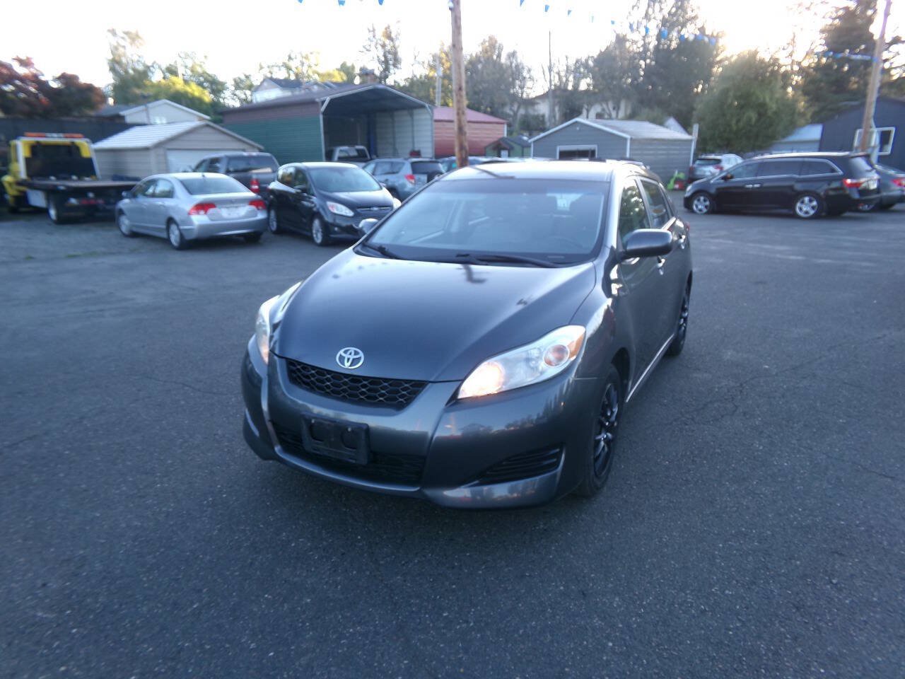 Used 2010 Toyota Matrix w/ PWR Pkg FWD image 2