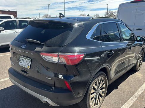 Used 2020 Ford Escape Titanium image 6