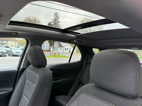 Used 2018 Chevrolet Equinox LT AWD/4WD image 16