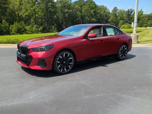 Certified 2026 BMW 530i 530i w/ M Sport Package image 5