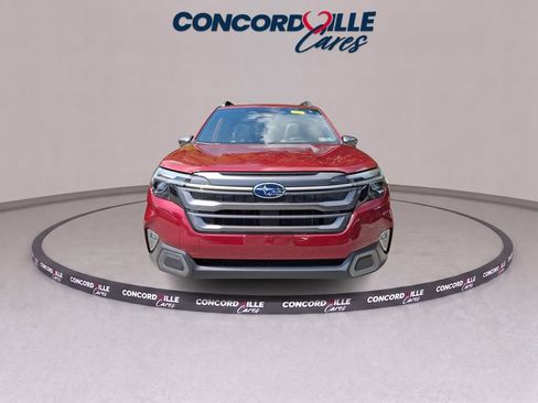 Used 2025 Subaru Forester Limited AWD/4WD image 3