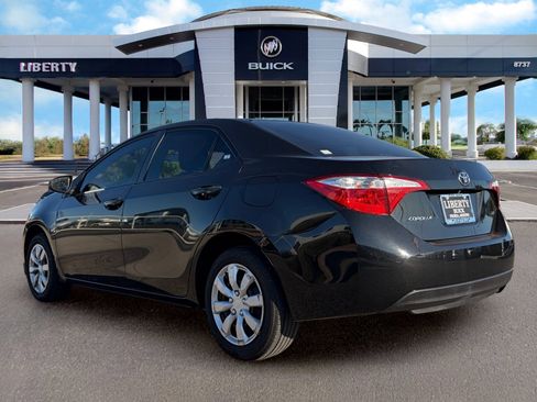 Used 2016 Toyota Corolla LE FWD image 8