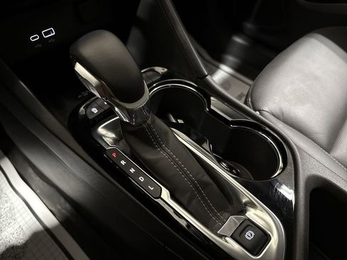 Used 2024 Buick Encore GX Avenir w/ Avenir Technology Package image 17