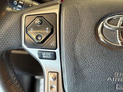 Used 2021 Toyota 4Runner SR5 AWD/4WD image 11
