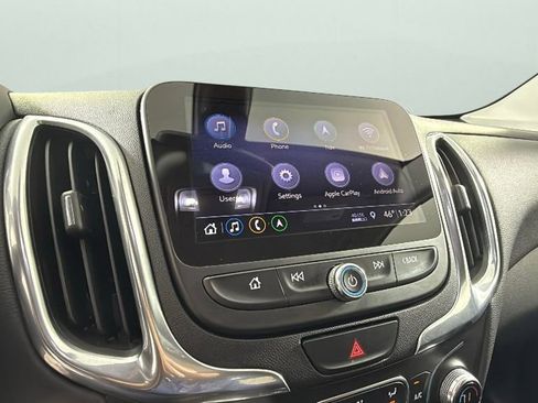 Used 2021 Chevrolet Equinox LT image 22