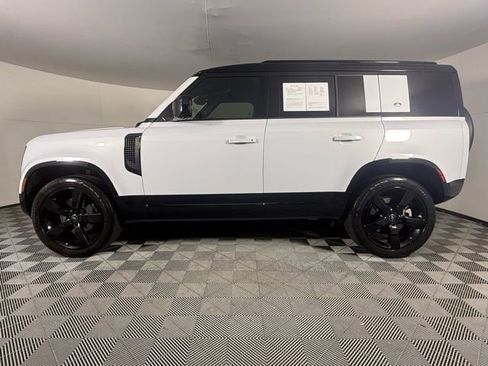 Used 2023 Land Rover Defender 110 X-Dynamic SE image 3