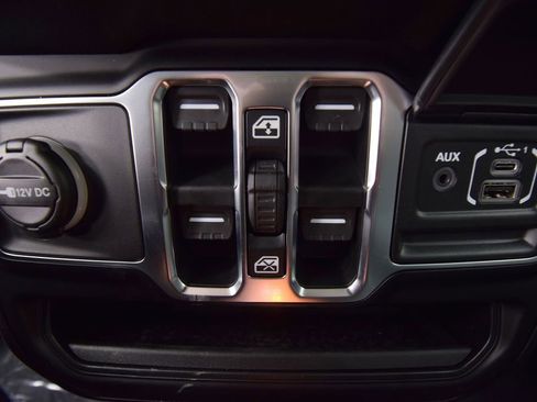 New 2026 Jeep Gladiator Sport image 24