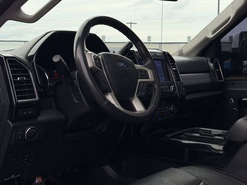 Used 2020 Ford F250 Lariat w/ Lariat Ultimate Package AWD/4WD image 17