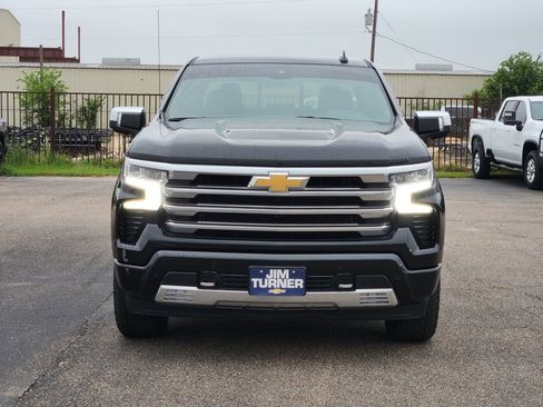 Used 2024 Chevrolet Silverado 1500 High Country AWD/4WD image 2