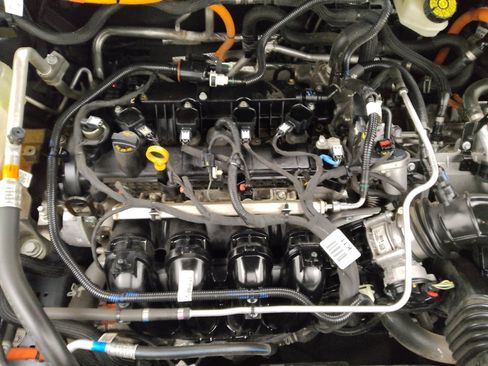 Used 2021 Ford Escape SE image 30