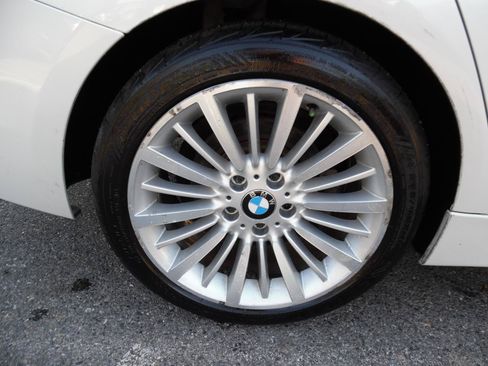 Used 2015 BMW 328i Sedan RWD image 25