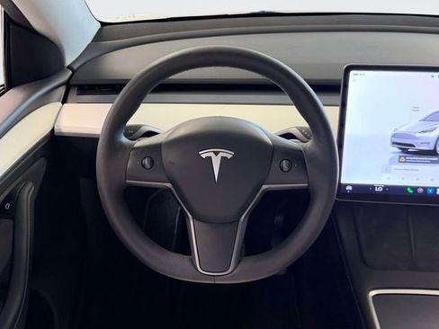Used 2023 Tesla Model Y Long Range AWD/4WD image 14