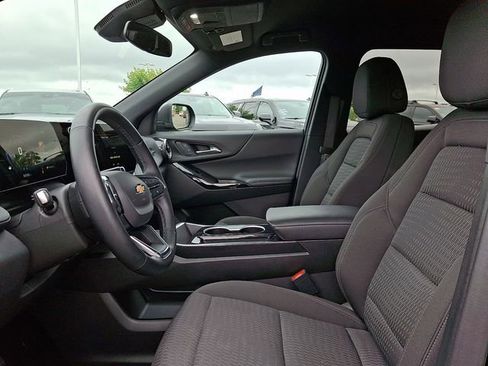 Used 2025 Chevrolet Equinox LT FWD image 13