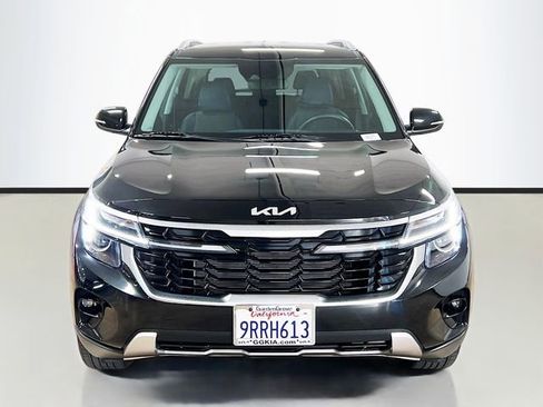 Certified 2025 Kia Seltos S image 2