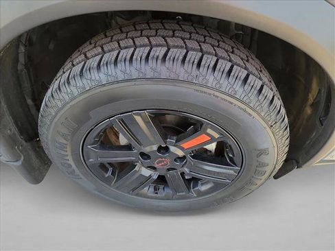 Used 2025 Nissan Rogue SV AWD/4WD image 10