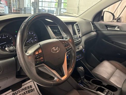 Used 2017 Hyundai Tucson SE Plus AWD/4WD image 16
