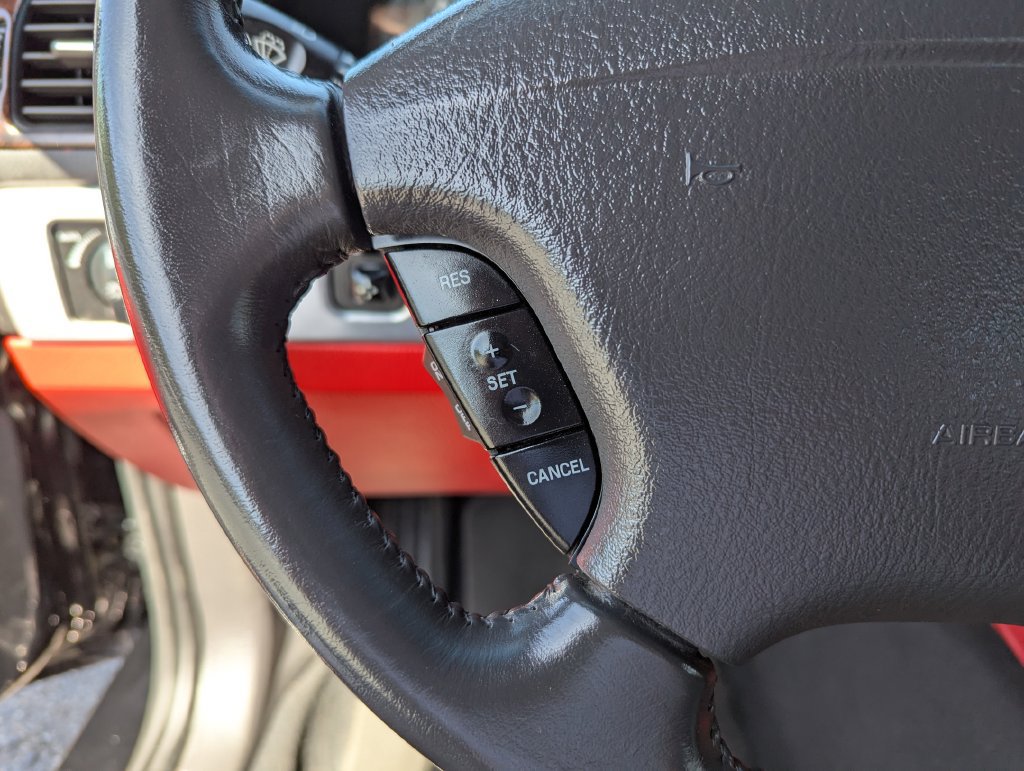 Used 2002 Ford Thunderbird RWD image 23