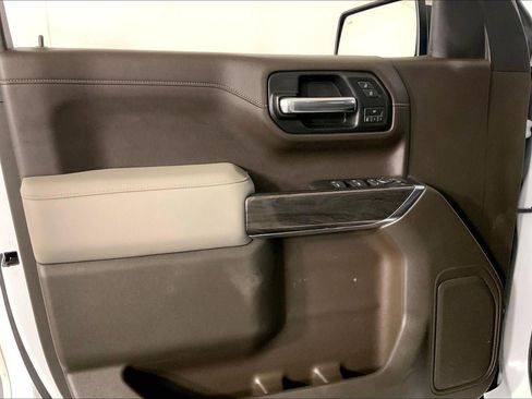 Used 2019 Chevrolet Silverado 1500 LTZ w/ LTZ Convenience Package image 24