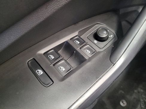 Used 2019 Volkswagen Jetta S w/ Driver Assistance Package FWD image 27