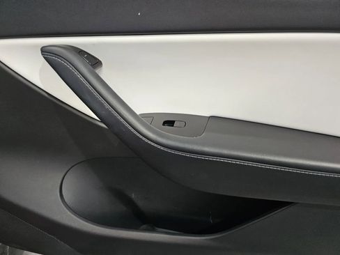 Used 2020 Tesla Model Y Long Range AWD/4WD image 6