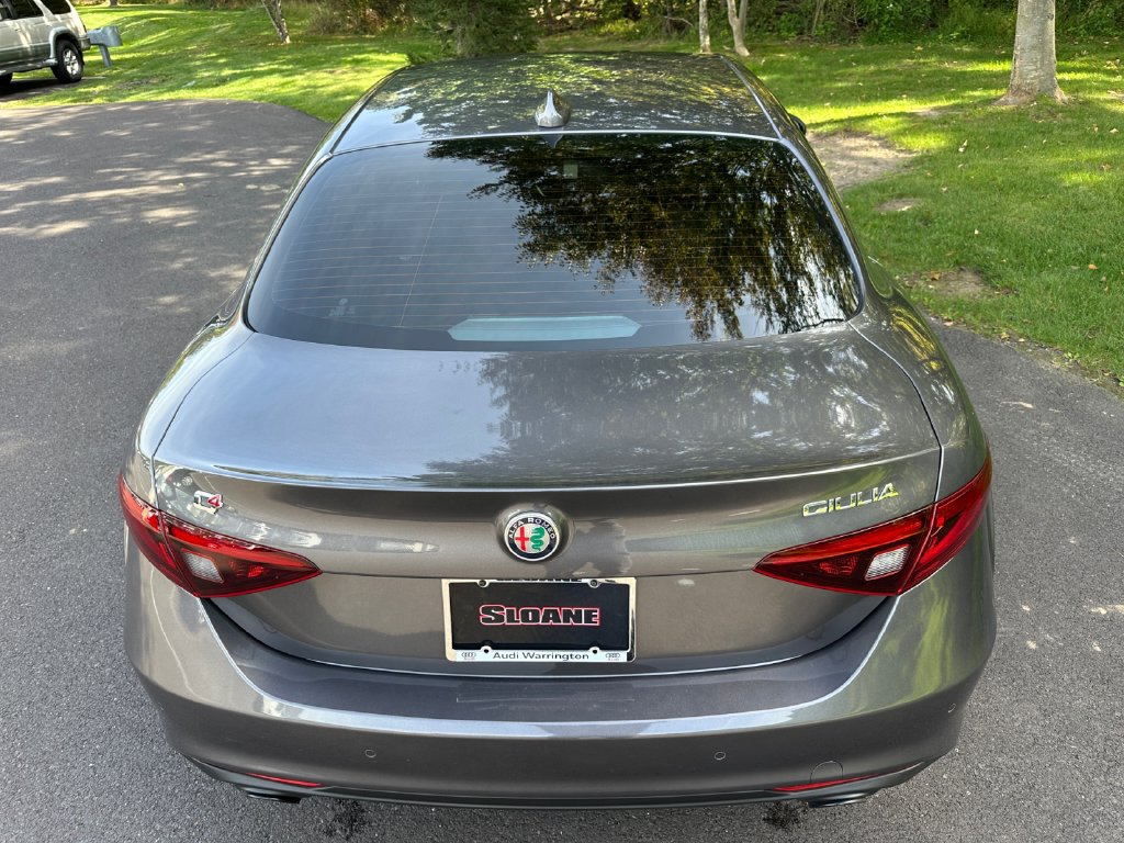 Used 2023 Alfa Romeo Giulia Sprint AWD/4WD image 16