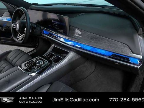 Used 2023 BMW 760i xDrive AWD/4WD image 23