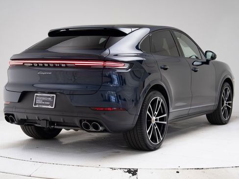 Certified 2025 Porsche Cayenne Coupe AWD/4WD image 34