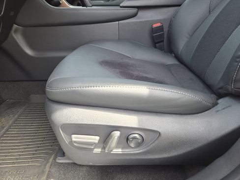Used 2026 Toyota Grand Highlander AWD Hybrid image 25