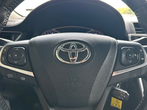 Used 2016 Toyota Camry SE FWD image 26