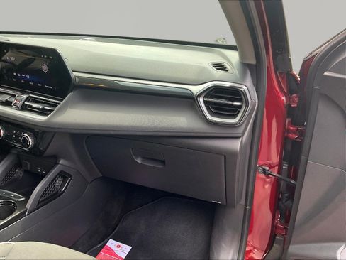 Used 2025 Chevrolet TrailBlazer LT FWD image 26
