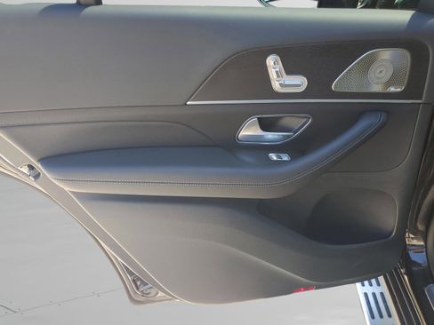 Certified 2026 Mercedes-Benz GLS 450 4MATIC image 31