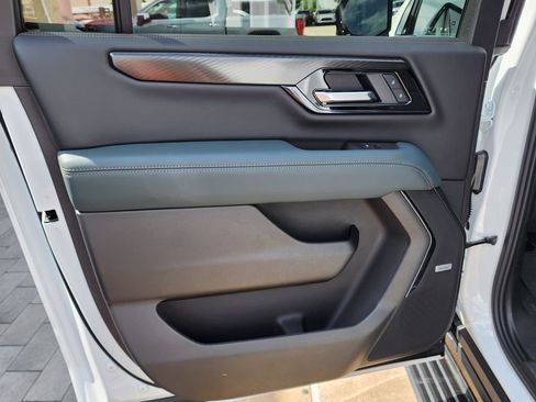New 2026 GMC Yukon XL AT4 w/ AT4 Premium Plus Package AWD/4WD image 48