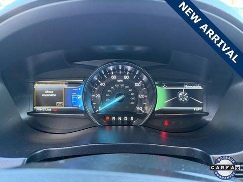 Used 2017 Ford Explorer XLT w/ Equipment Group 202A image 8