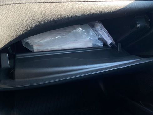 Used 2023 Toyota Camry SE image 19