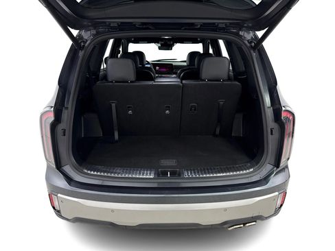 Used 2023 Kia Telluride AWD image 11