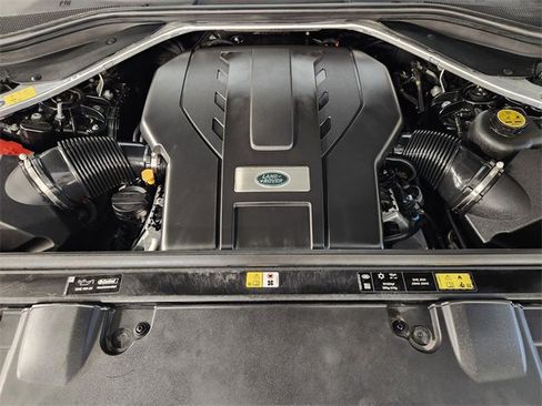 Used 2023 Land Rover Range Rover Autobiography image 32