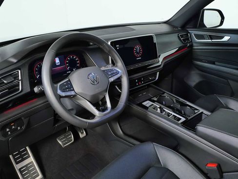 Certified 2024 Volkswagen Atlas Cross Sport SEL R-Line AWD/4WD image 7
