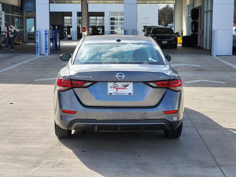 Used 2021 Nissan Sentra SV image 8