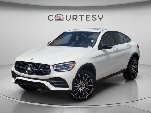 Used 2023 Mercedes-Benz GLC 300 4MATIC Coupe image 1