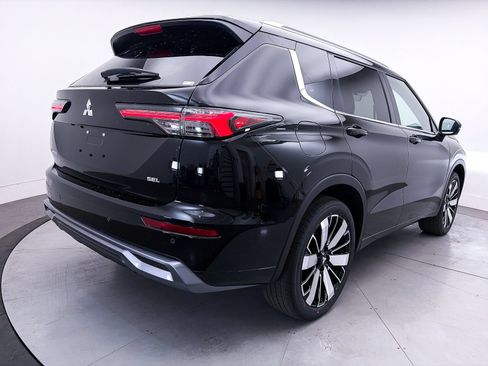 New 2026 Mitsubishi Outlander SEL FWD image 7