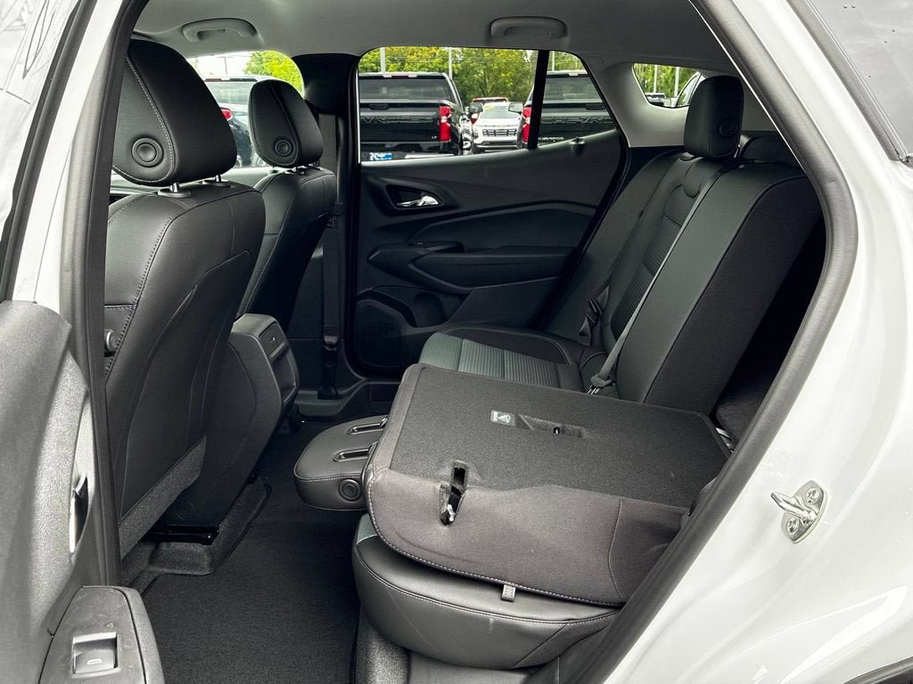 New 2026 Chevrolet Trax LT w/ LT Convenience Package FWD image 20