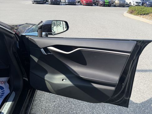 Used 2018 Tesla Model S 75D image 33