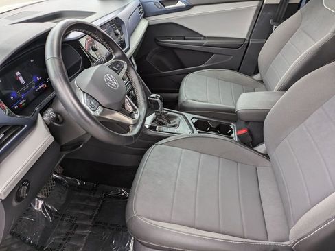 Used 2024 Volkswagen Taos SE image 23