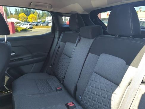 New 2025 Nissan Kicks SV image 19