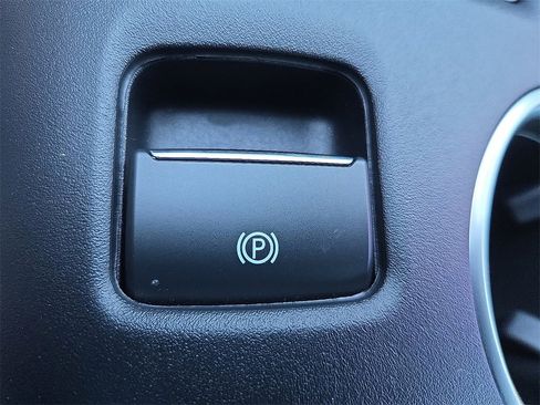 Used 2024 Ford Mustang Coupe image 16